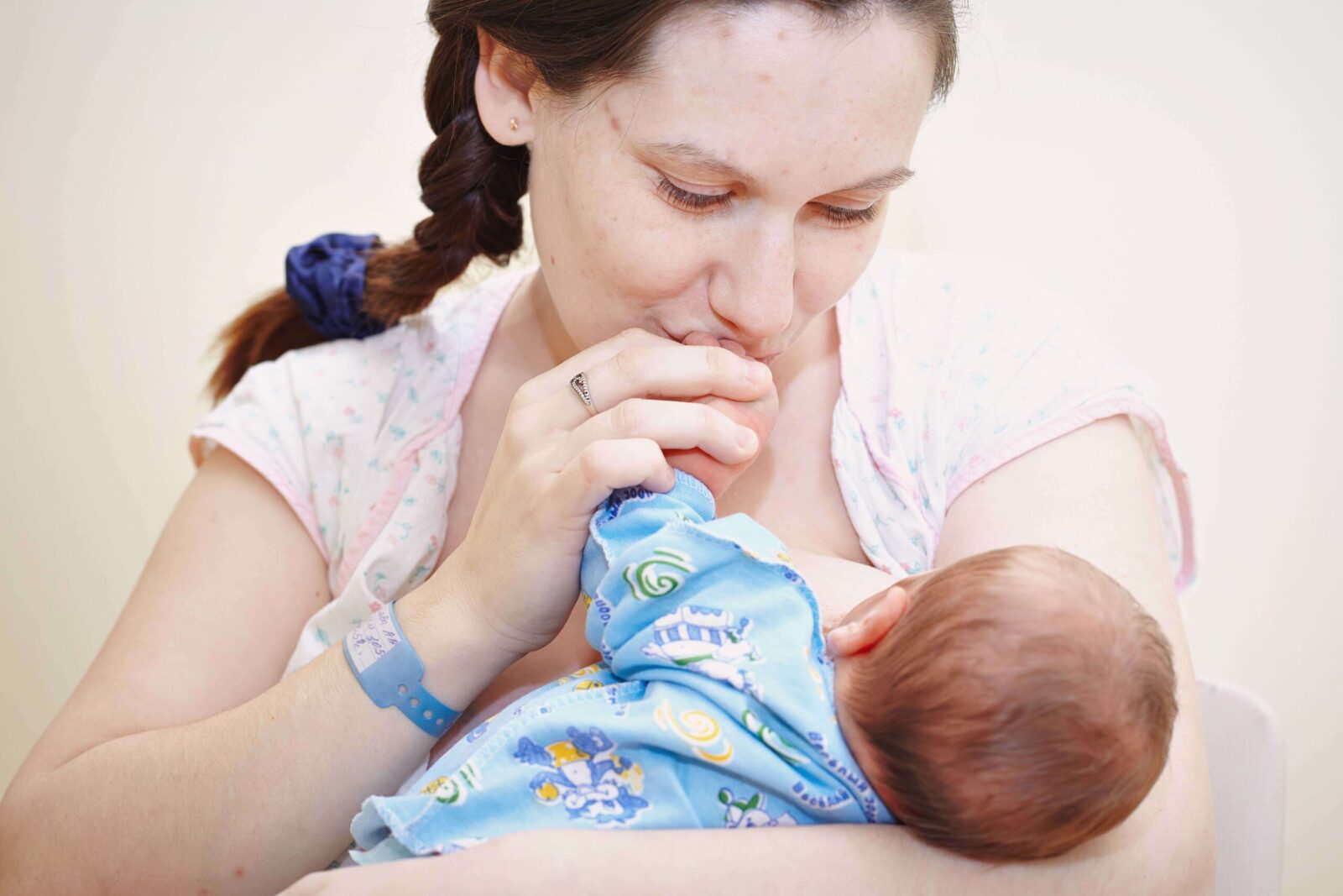 Родилась в регионе киньте. Родилась в регионе киньте. Родилась в регионе киньте. Родилась в регионе киньте. Грудной ребёнок весом 3.